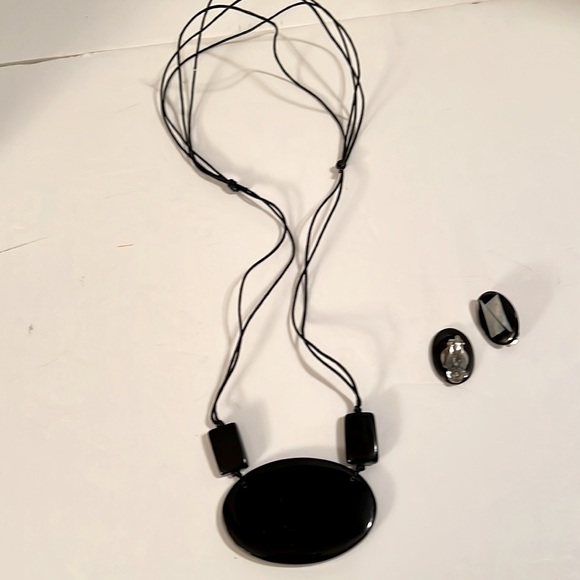 Adjustable Necklace with Oval Center and Clip Earrings - Picture 2 of 4